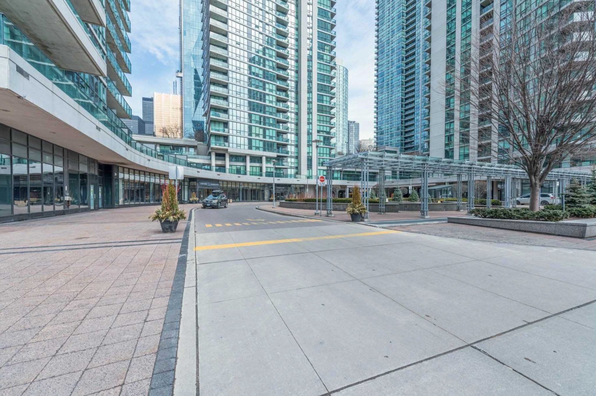 33 Bay on Pinnacle. Condo Management Best Practice. Del Property Management. Toronto